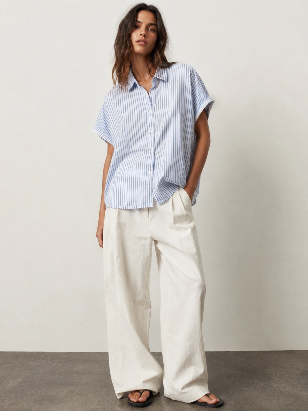 Xirena 100% cotton light weight striped button down sleeveless shirt